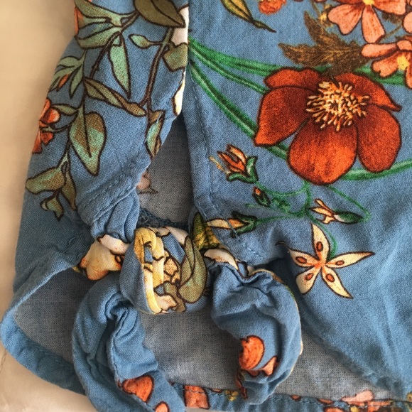Blue Floral Romper - Picture 4 of 4